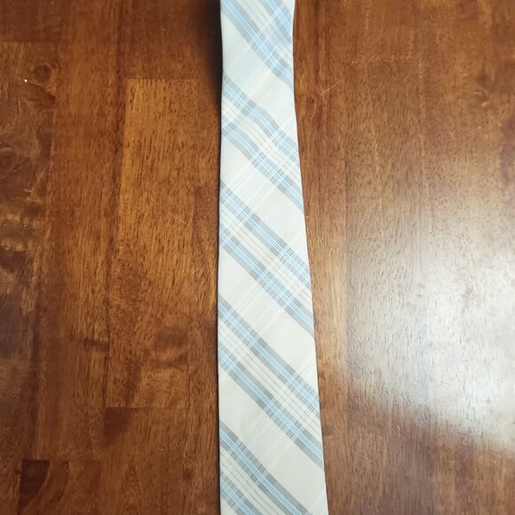 Danbury ~ Vintage Plaid Necktie ~ Excellent Condition - Picture 3 of 6